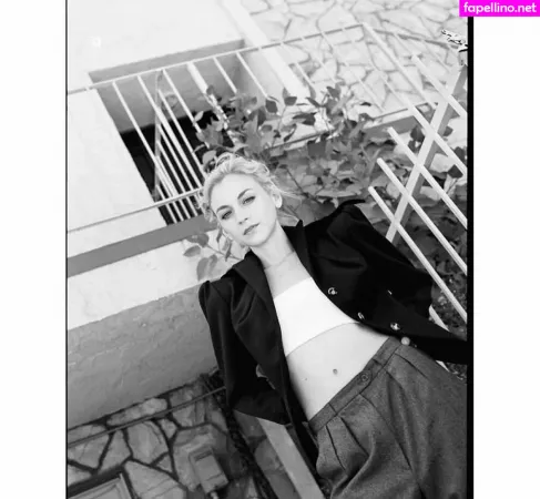 Emily Kinney OnlyFans Thumbnail #qOpCQtYqBl
