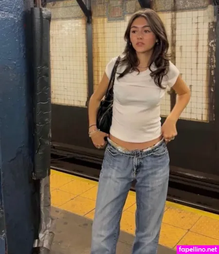 Emily Kusche OnlyFans Thumbnail #jJxyk2Dnfw