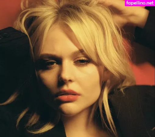 Emily Lind OnlyFans Thumbnail #DyQccK7gQQ