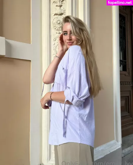 Emily Lyy OnlyFans Thumbnail #4WatgTXFpA