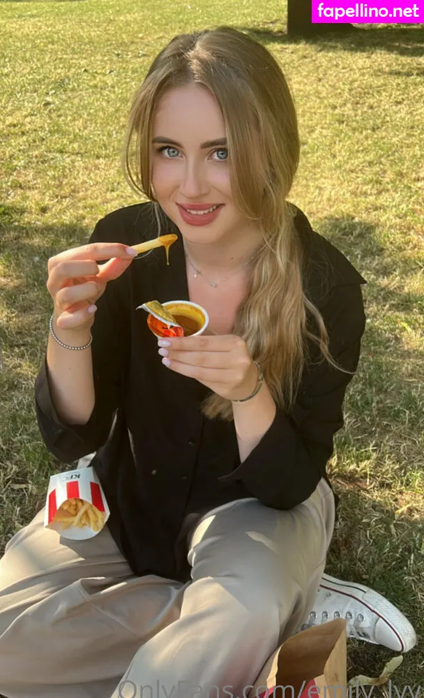 emily_lyy, emily_lyy2012 Nude Leaked OnlyFans Photo #KAWdl7hdWJ