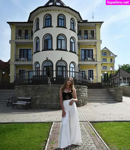 Emily Lyy OnlyFans Thumbnail #OaxRotqwzY