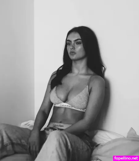 Emily May Hope OnlyFans Thumbnail #B1cm6hMi0M