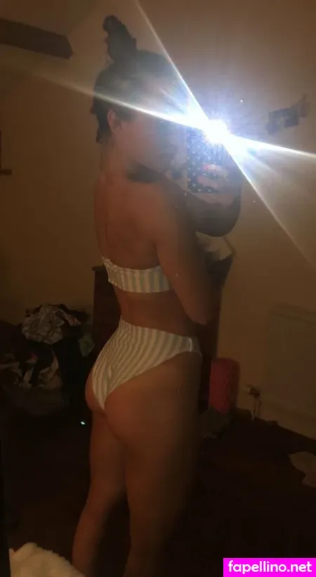 Emily Meech OnlyFans Thumbnail #4w2frOuG3x