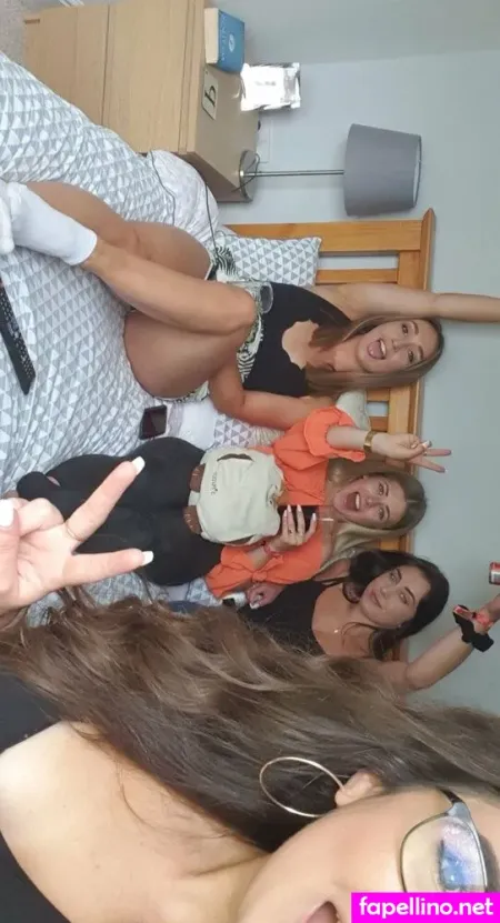 Emily Meech OnlyFans Thumbnail #wx2wdT3vvC