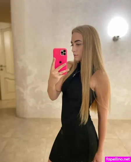 Emily Militom OnlyFans Thumbnail #AgXzmzbHDn