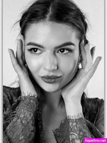 Emily Moon OnlyFans Thumbnail #acbySee7uF