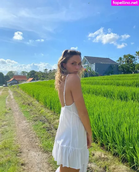 Emily Morgan OnlyFans Thumbnail #4jrZs6HY5x