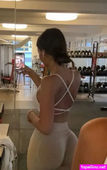 Emily Mur OnlyFans Thumbnail #LWyOWSqBpf