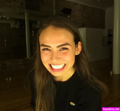 Emily Oberg OnlyFans Thumbnail #Hc3fJeZAjm