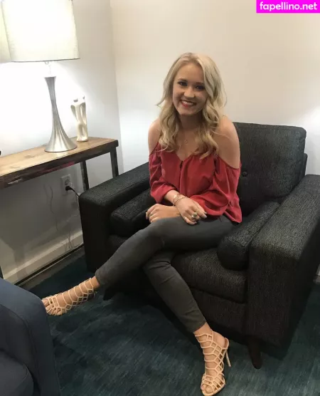 Emily Osment OnlyFans Thumbnail #70p9mnqOVU