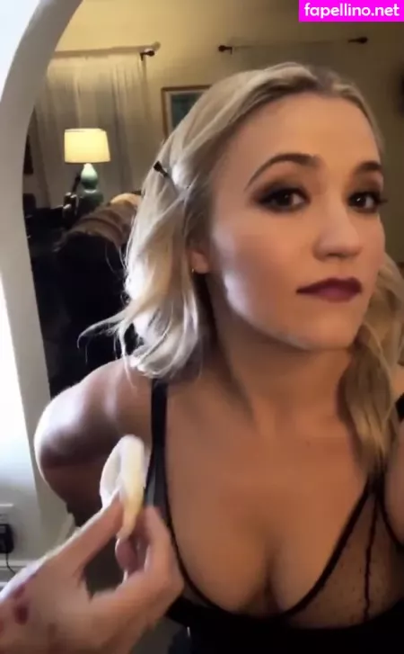 Emily Osment OnlyFans Thumbnail #7oeVjqb2Ln