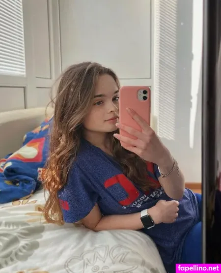 Emily Petite OnlyFans Thumbnail #2lDBPU74ff