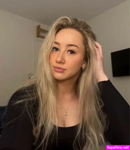 Emily Rickwood OnlyFans Thumbnail #IX4li117gQ