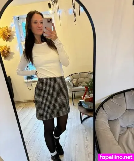 Emily Rose 4 Main Profile Photo