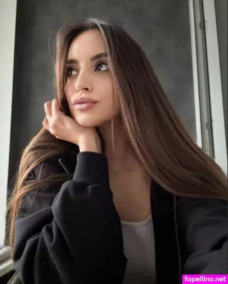 Emily Rrr OnlyFans Thumbnail #yZqbRG6z3x