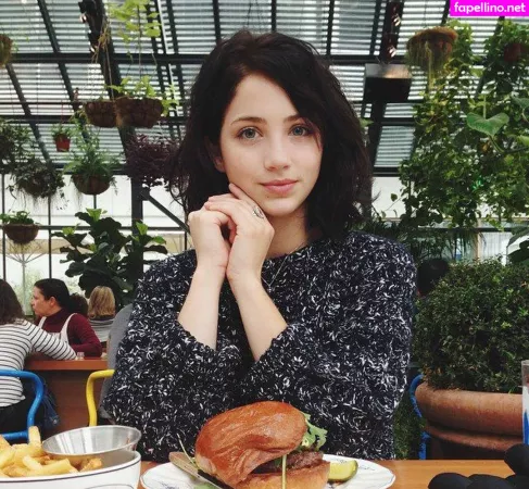 Emily Rudd OnlyFans Thumbnail #2pg9UWNR5i