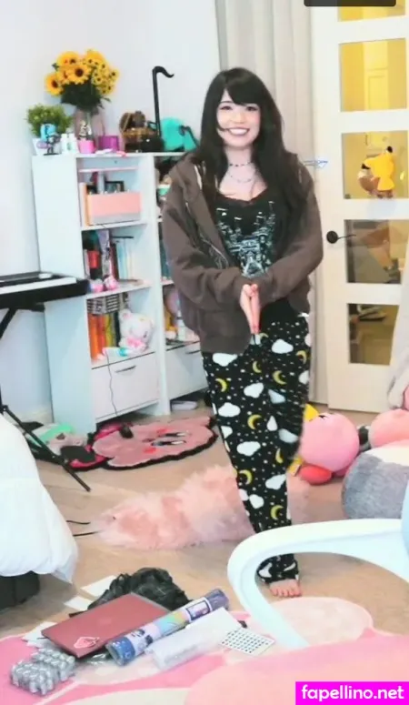 Emily Schunk OnlyFans Thumbnail #p1Ws1uyoXM