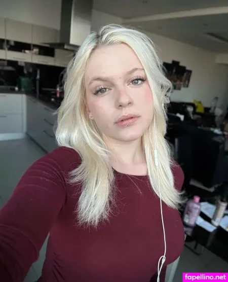 Emily Schwarz OnlyFans Thumbnail #F6NzUDKV5b