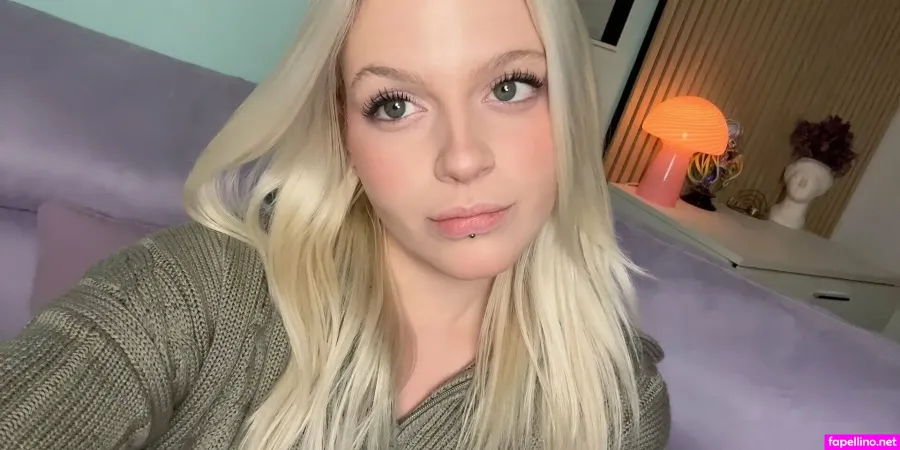 Emily Schwarz OnlyFans Thumbnail #KFFjBvyrTn