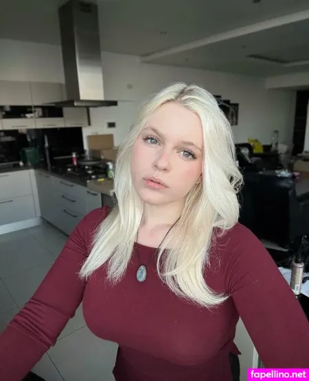 Emily Schwarz OnlyFans Thumbnail #Zf1Q6FqKvR