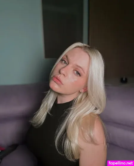 Emily Schwarz OnlyFans Thumbnail #hxgBZU8paE