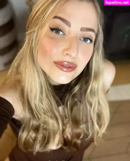 Emily Smith OnlyFans Thumbnail #jRWDUIdcfk