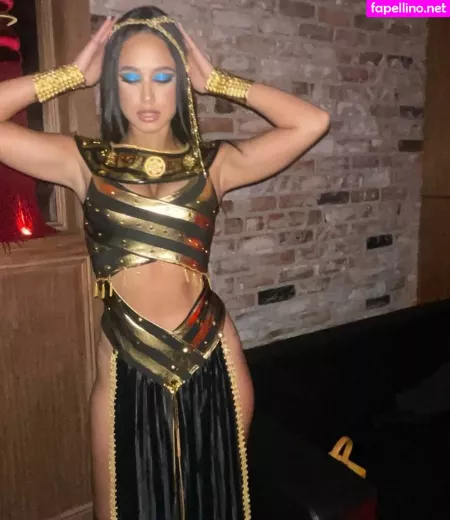 Emily Tosta OnlyFans Thumbnail #3b5MO3K1vG