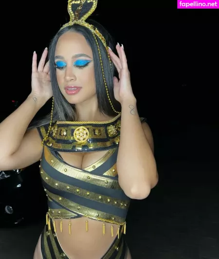 Emily Tosta OnlyFans Thumbnail #9RGiKwouvT