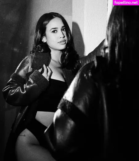Emily Tosta OnlyFans Thumbnail #yQjNYvBqR1