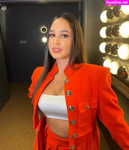 Emily Tosta OnlyFans Thumbnail #yZ8OwPSaaL