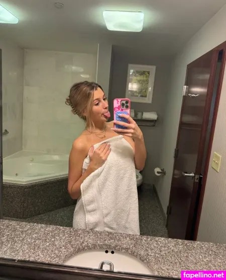 Emily Trapp 1 OnlyFans Thumbnail #bNREXoTyze