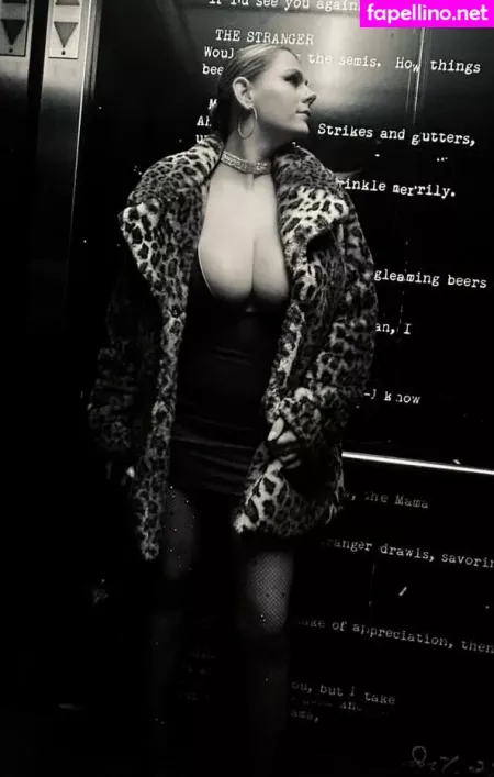 Emily V OnlyFans Thumbnail #rUxPYXnpAY