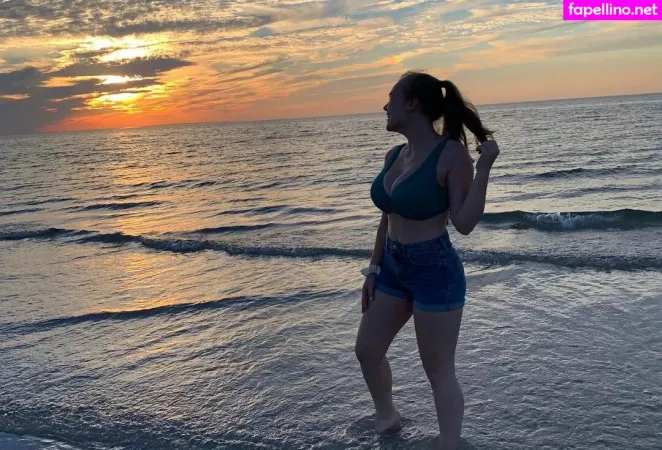 Emily V OnlyFans Thumbnail #xOPkeWSjAP