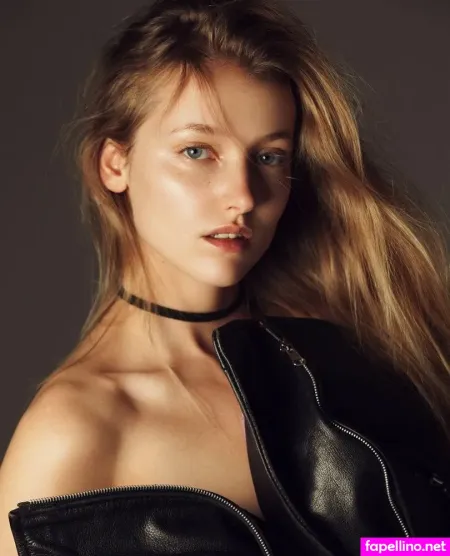 Emily Van Raay OnlyFans Thumbnail #4gOtLEemjW