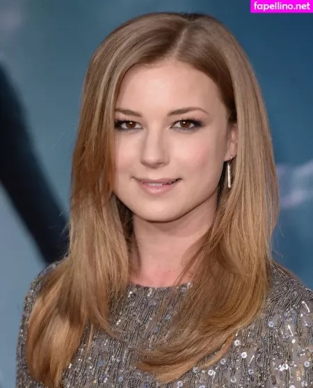 Emily Vancamp OnlyFans Thumbnail #jH1aw9EkEW