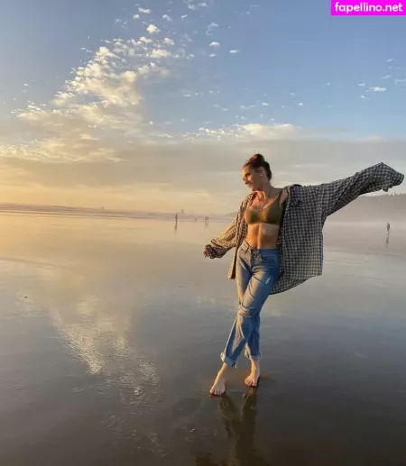Emily Viuhkola OnlyFans Thumbnail #Iyg6FphDGX