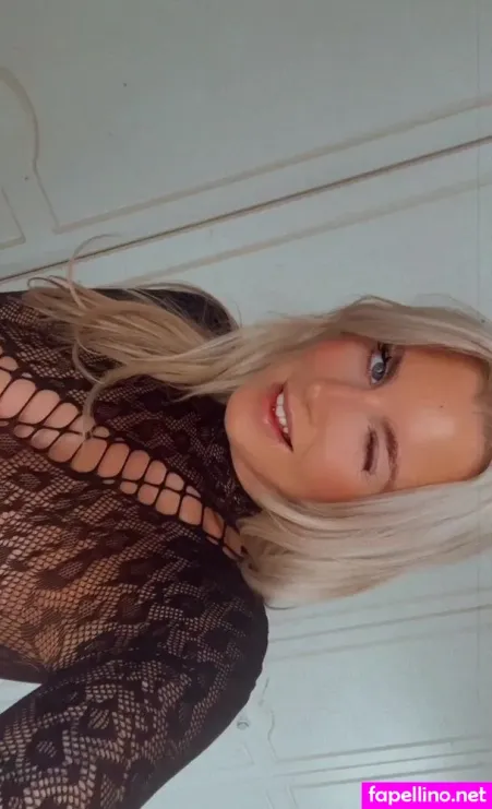 Emily Walters 25 OnlyFans Thumbnail #xBYK1Xo9ft