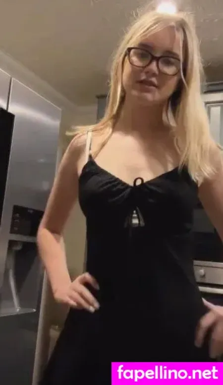 Emily Xx OnlyFans Thumbnail #v0Ee82zfOW