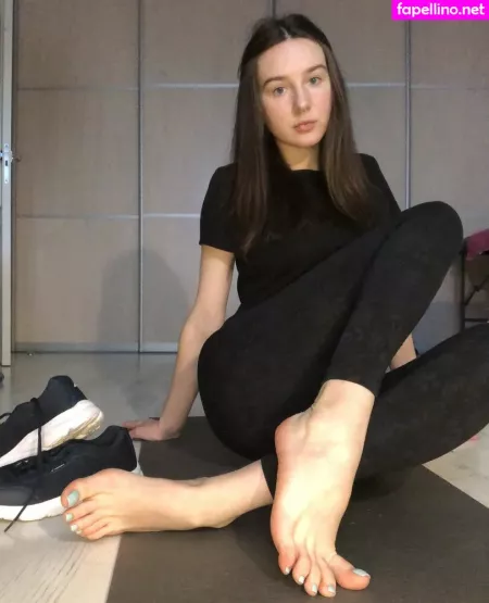 Emilybaileyfeet OnlyFans Thumbnail #9E4C1ldOR1