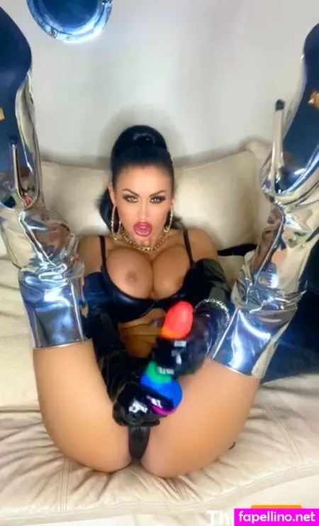Emilybalfour OnlyFans Thumbnail #y0AUchEVvO