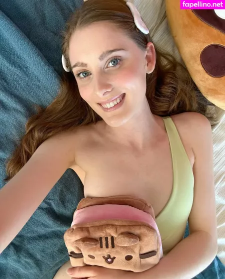 Emilybel OnlyFans Thumbnail #hnODFE95wS