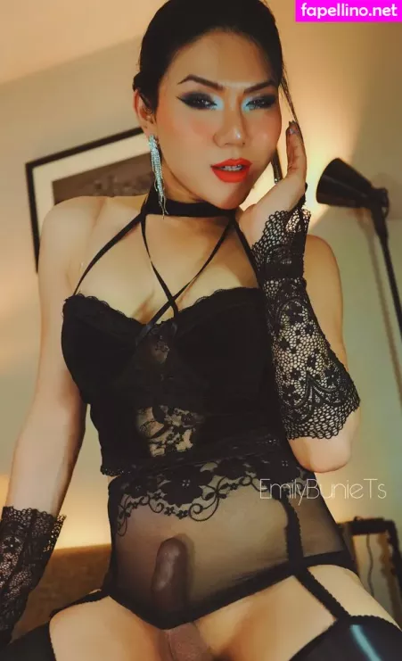 Emilybuniets OnlyFans Thumbnail #ObKQ7Ymgfo