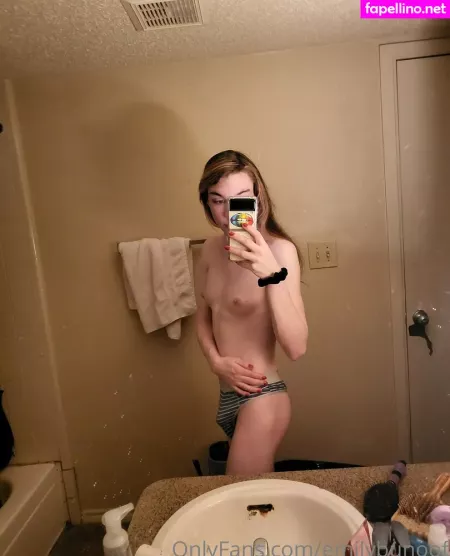 Emilybunoof OnlyFans Thumbnail #tuyOvg65d8