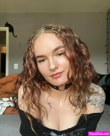 Emilycici3 OnlyFans Thumbnail #CFuWUn0Iy1