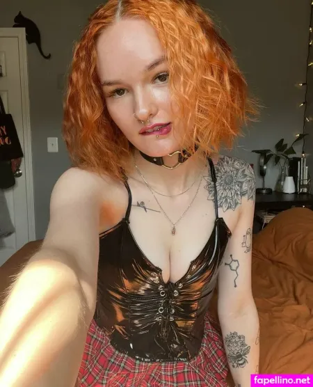 Emilycici3 OnlyFans Thumbnail #YUNVWQdKy7