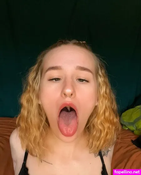 Emilycici3 OnlyFans Thumbnail #mYNckX94Y7