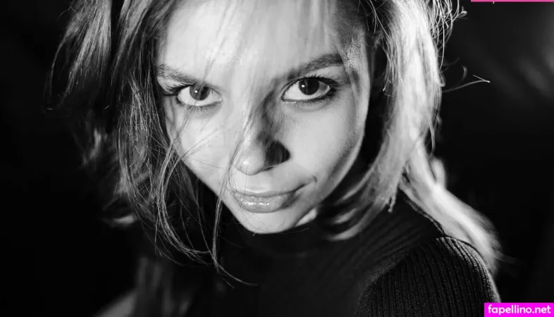 Emilycutee OnlyFans Thumbnail #9VzArH49sJ