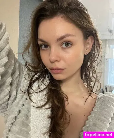 Emilycutee OnlyFans Thumbnail #HnZqGdU0sg