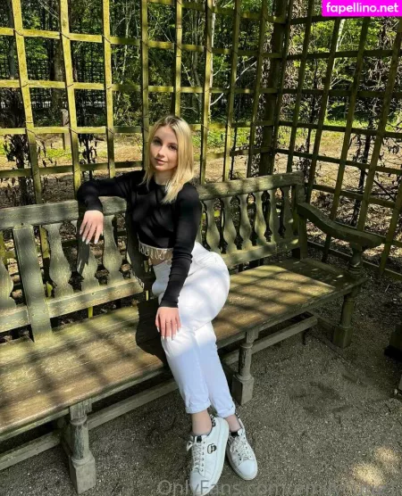 Emilycutie1 OnlyFans Thumbnail #FT7YQkvtSS